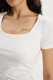 Kadın Slim Fit Dar Kesim Pamuklu Kare Yaka Kısa Kollu Beyaz Tişört