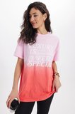 Kadın Slim Fit Dar Kesim %100 Pamuk Bisiklet Yaka Kısa Kollu Baskılı Pembe Tişört
