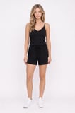Kadın Slim Fit Dar Kesim Fitilli V Yaka Siyah Askılı Bluz ve Beli Bağlamalı Siyah Şort Takım