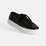 Kadın Siyah Bağcıklı Deri Günlük Ayakkabı