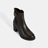 Kadın Kahve Metal Toka Detaylı Topuklu Deri Bot