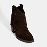 Kadın Kahve İşleme Detaylı Kalın Topuklu Bot