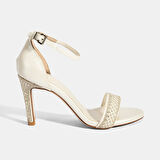 Kadın Beyaz Ayarlanabilir Tokalı Taşlı Topuklu Abiye Sandalet