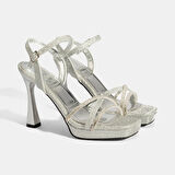 Kadın Gümüş Ayarlanabilir Tokalı Taşlı Topuklu Abiye Sandalet