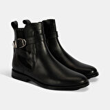 Kadın Siyah Ayarlanabilir Metal Tokalı Deri Bot