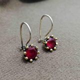 Yakut Taşlı Otantik Gümüş Kadın Küpe