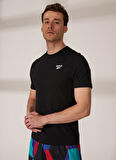 Reebok Siyah Erkek Yuvarlak Yaka  T-Shirt HG4441 RI Left Chest Logo Tee