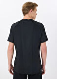Reebok CN 1026 KANYA TEE Siyah Yuvarlak Yaka Regular Fit Düz Erkek T-Shirt