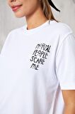 The Champ Normal People Scare Me Yazı Baskılı Oversize Beyaz Kadın T-Shirt