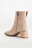 Kadın Topuklu Bot Bej Klasik Rugan Tokalı Vardola Taban