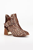 Kadın Topuklu Bot Leopar Desenli Tokalı Klasik Vardola Taban