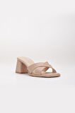 Büyük Beden Kadın Topuklu Terlik Nude Çapraz Bantlı Kısa Topuklu
