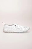 Hakiki Deri Kadın Günlük Ayakkabı Beyaz Lazer Baskılı Elastik Bağcıklı Jel Taban