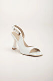 Kadı Topuklu Sandalet Ayakkabı Beyaz Cilt Yan Büyük Tokalı