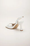 Kadı Topuklu Sandalet Ayakkabı Beyaz Cilt Yan Büyük Tokalı