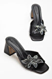Kadın Topuklu Terlik Siyah Cİlt Taşlı Yaprak Aksesuarlı