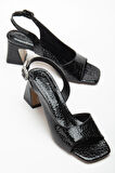 Kadın Topuklu Sandalet Ayakkabı Siyah Rugan Kroko Baskılı Tan Taşlı Tokalı