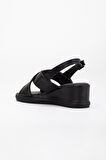 Kadın Dolgu Topuklu Ayakkabı Sandalet Siyah Çapraz Bantlı Suni Deri