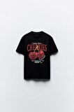 Cherries Yazılı Kiraz Tasarım Baskılı Siyah Kadın T-shirt