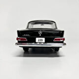 White Box 1/24 Mercedes Benz 220 W111