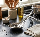 ® Paslanmaz Çelik Dikey Kepçe Altlığı - Tezgah Üstü Modern Kaşıklık, Hijyenik Mutfak Düzenleyici ve Servis Gereci Tutucu Stand