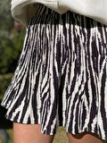 SİYAH ZEBRA PİLELİ ŞORT ETEK