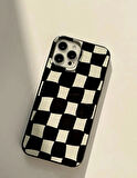 İPHONE 16 PRO MAX UYUMLU DAMA DESENLİ SİLİKON KILIF