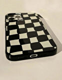 İPHONE 16 PRO MAX UYUMLU DAMA DESENLİ SİLİKON KILIF