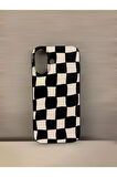 İPHONE 16 UYUMLU DAMA DESENLİ SİLİKON KILIF