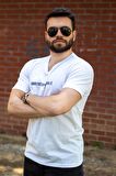 Beyaz Slim Fit Invisible Yazılı Kısa Kollu V Yaka Erkek Tişört 20ETSHNVSB
