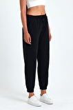 Kadın Siyah Pamuklu Kalın Paçası Lastikli Yüksek Bel Rahat Jogger Eşofman Altı