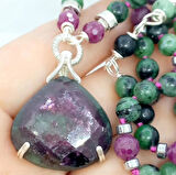 2176 a Ruby zoisite Yakut el yapımı düğümlü kolye