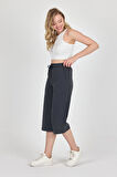 Yüksek Bel Cepli Rahat Kesim Mevsimlik Kadın Diz Altı Bermuda Füme Kapri Şort