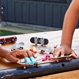 Hot Wheels Skate Temalı Parmak Kaykay ve Ayakkabı Raphael HVK33