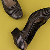 Trend Adımlar Platin Baklava Desenli Taşlı Kadın Klasik Ayakkabı