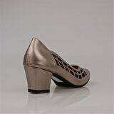 Trend Adımlar Gold Özel Üretim Kadın Parlak Desen Klasik Ayakkabı