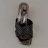 Trend Adımlar Platin Shin Taş İşlemeli Şeffaf Topuk Kadın Klasik Terlik