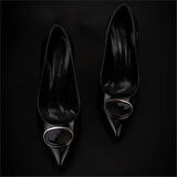 Trend Adımlar Siyah Glamourize Rugan Aksesuarlı Stiletto