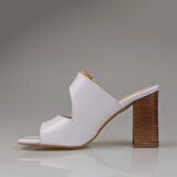 Trend Adımlar Beyaz Rugan Kemerli Kadın Topuklu Terlik