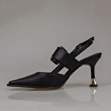 Trend Adımlar Siyah Suni Deri Kemerli Kadın Klasik Ayakkabı