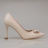 Trend Adımlar Krem Kadın Suni Deri Tokalı Stiletto