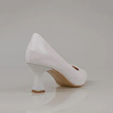 Trend Adımlar Beyaz Kadın Düz Klasik Orta Boy Topuk Ayakkabı