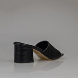 Trend Adımlar Siyah Saten Parlak Çizgili Kadın Klasik Terlik