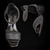 Trend Adımlar Gümüş Taş İşleme Saten Cırtlı Kız Çocuk Klasik Ayakkabı