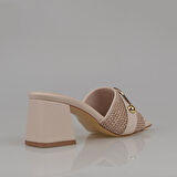 Trend Adımlar Krem Hasır İşlemeli Rugan Kadın Klasik Terlik