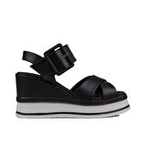 Trend Adımlar Siyah Dolgu Topuk Kemerli Kadın Sandalet