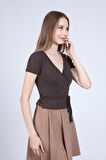 neslice Kadın Bağlamalı Kruvaze T-Shirt S-KAHVERENGİ