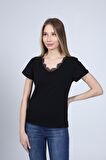 neslice Kadın Yakası Dantel Detaylı T-Shirt S-SİYAH