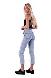 Düğme Detaylı ve Yüksek Belli Cepli Astarsız Mom Kadın Kot Pantolon Kar Açık Mavi Denim Dört Mevsim 