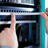 DYMO RhinoPRO 18482 Beyaz/Siyah Sabit Polyester Şerit 9 mm x 5,5 mt